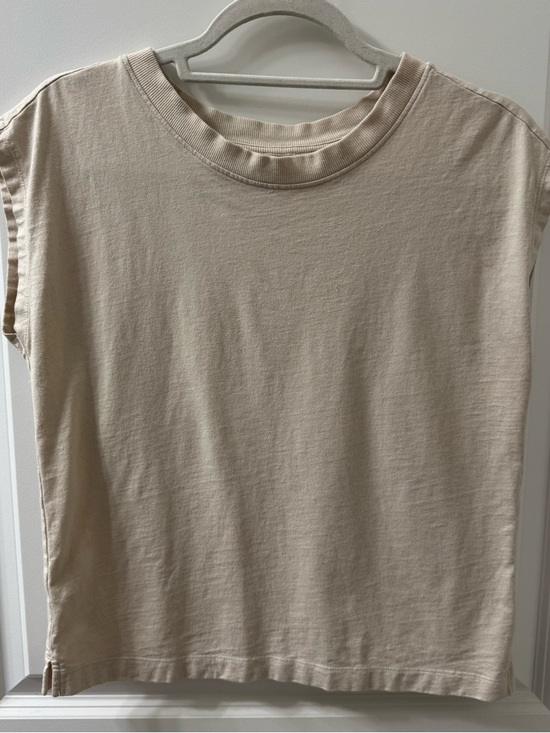 LOFT Tops - LOFT T-Shirt